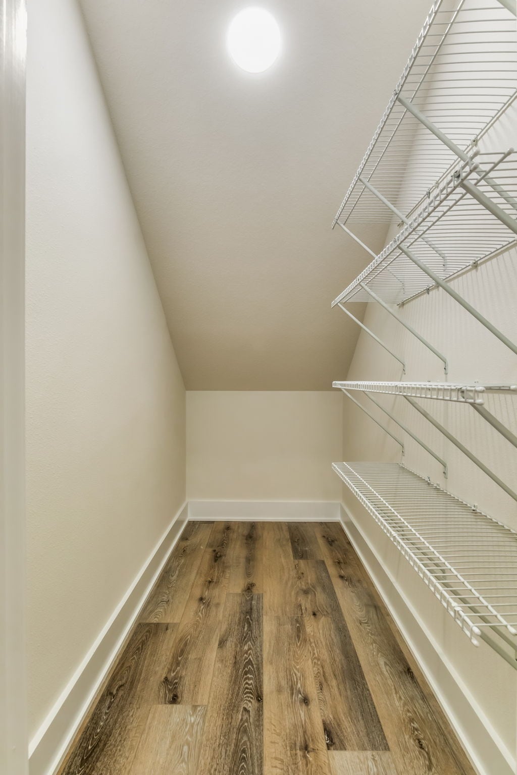 Building Photo - 520 N De Villiers St