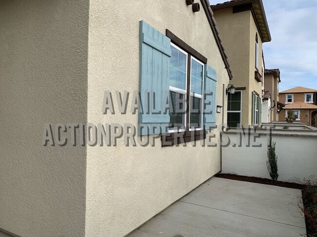 Building Photo - Solar ! Lennar Home - 3 Bed, 2.5 Bath -2 Car, Beautiful, Master Downstairs full of Modern Design ...