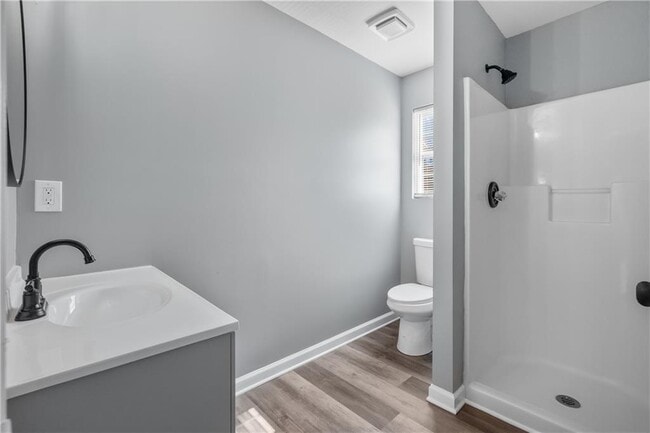 Building Photo - 501 Pine Park St