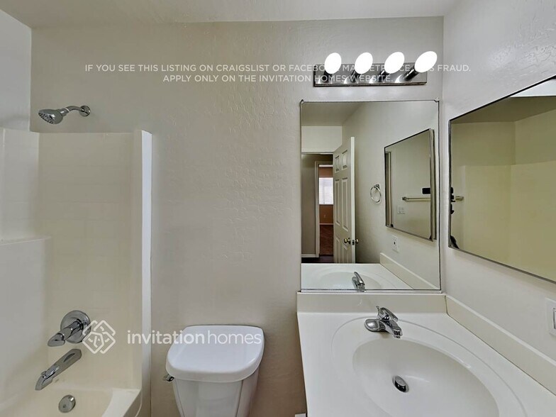 Building Photo - 14813 W Port Au Prince Ln