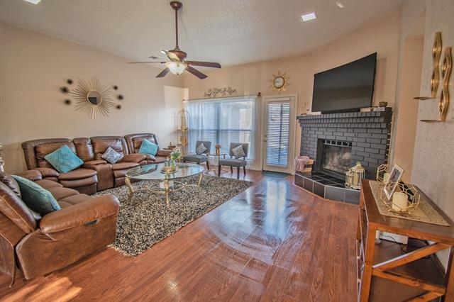 Building Photo - 613 Hanover Dr