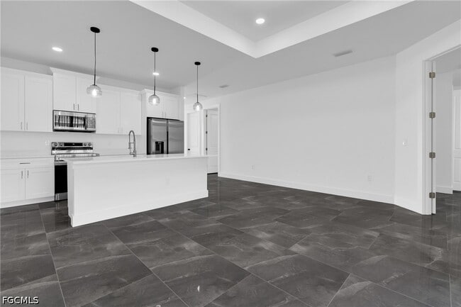 Building Photo - 111 Harry Ave S