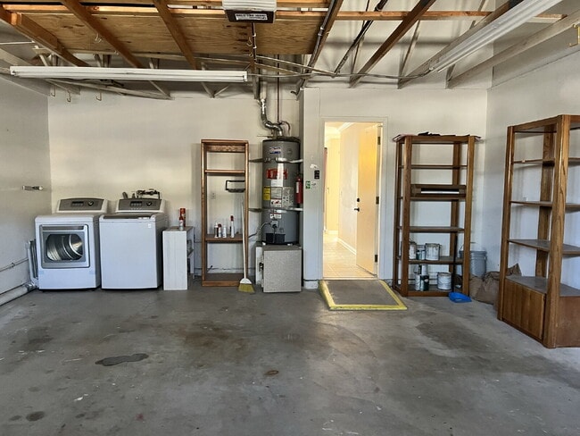 Building Photo - "Charming 3-Bed Oasis with 2 Baths in Moor...
