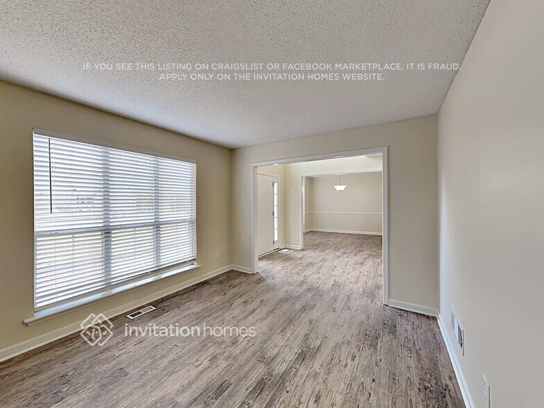 Building Photo - 3295 Franklin Forest Dr