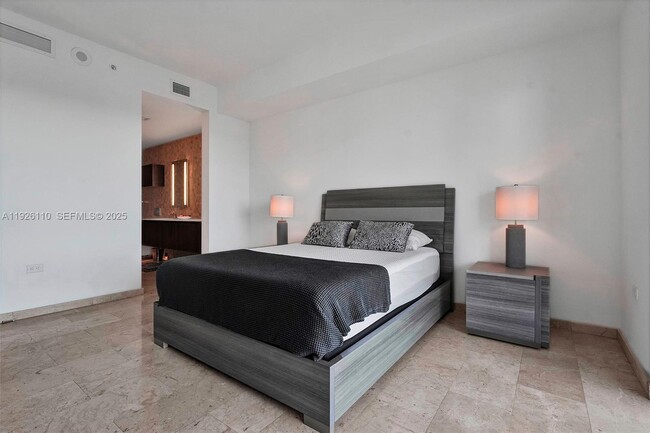 Building Photo - 88 SW 7th St