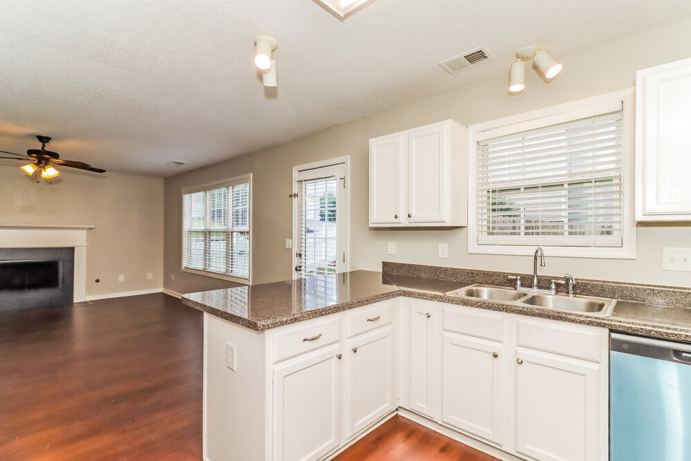 Building Photo - 391 Greystone Pkwy