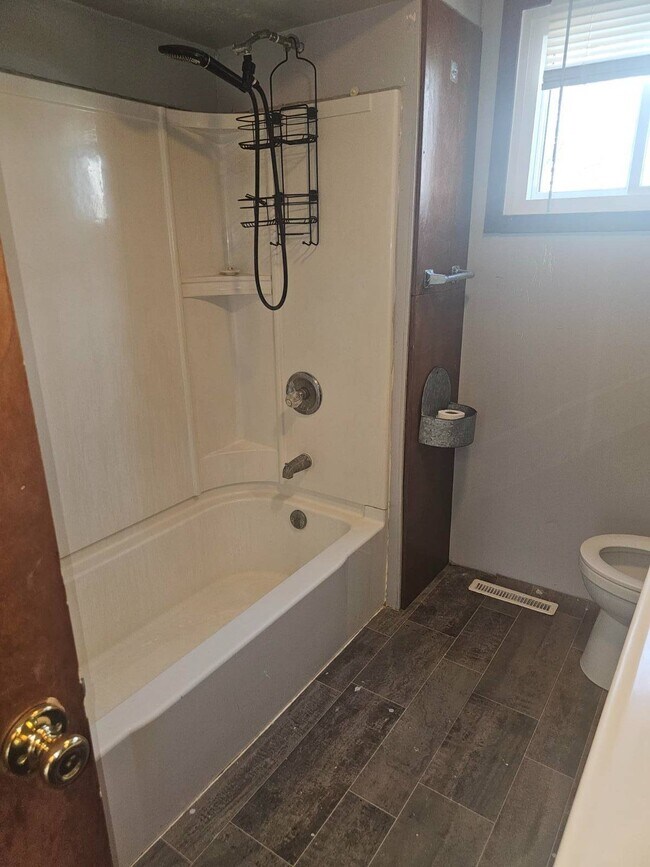 Building Photo - 2736 Applehill Ave SE