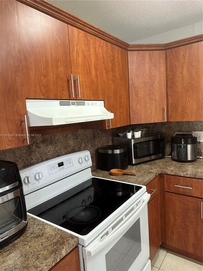 Primary Photo - 10511 SW 108th Ave