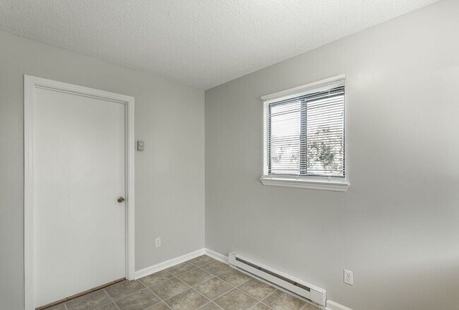 Building Photo - 4409 Delashmitt Rd