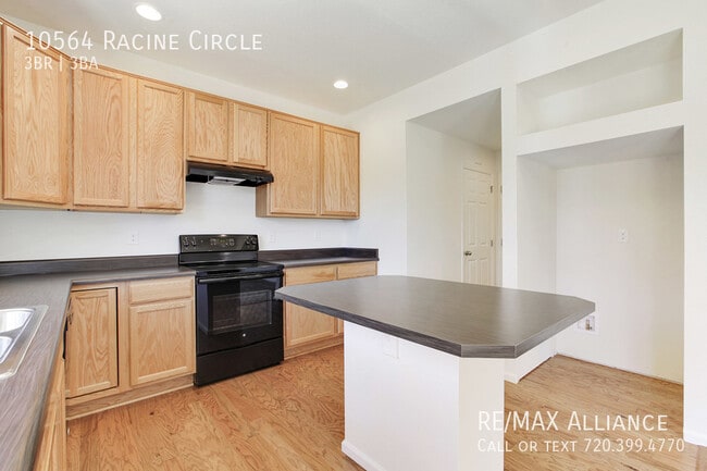Building Photo - 10564 Racine Cir