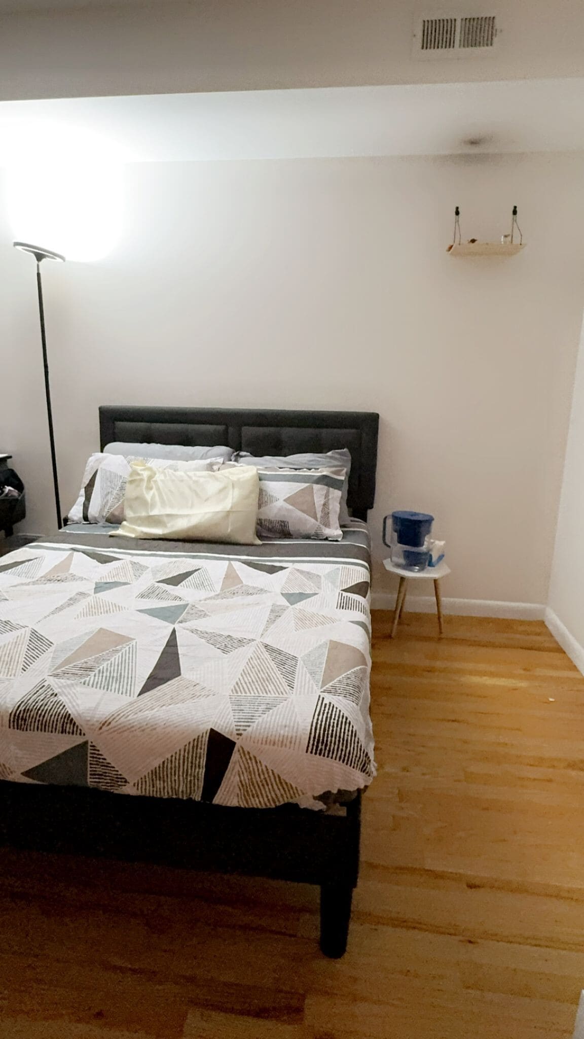 bedroom - 360 Sip Ave