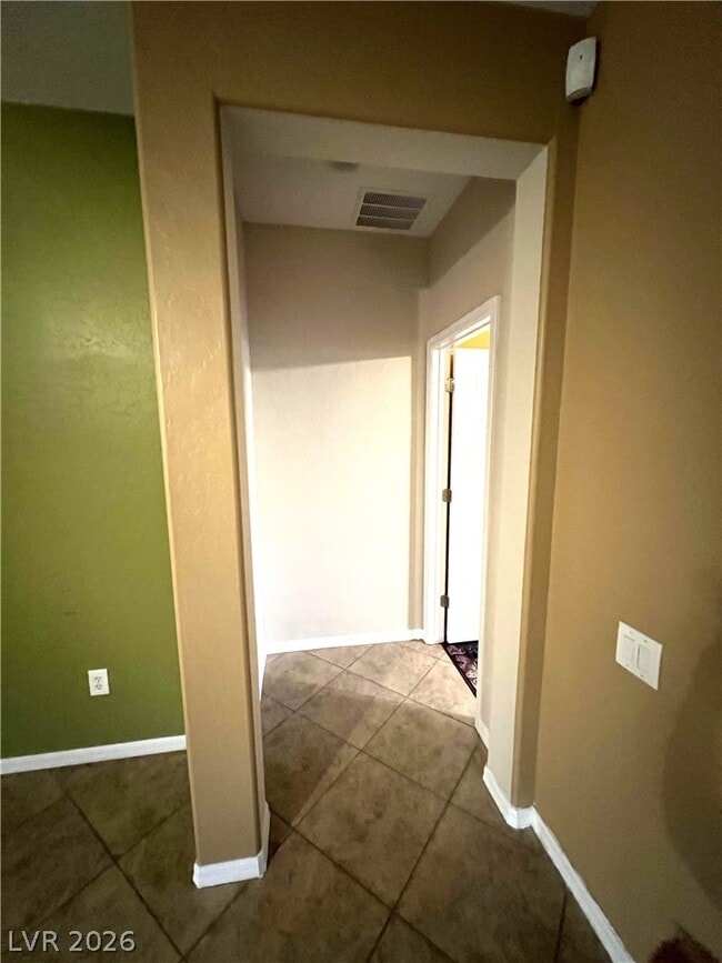 Building Photo - 4205 Gliding Gulls Ave
