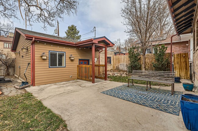 Building Photo - Charming Brick Bungalow in Prime Location ...