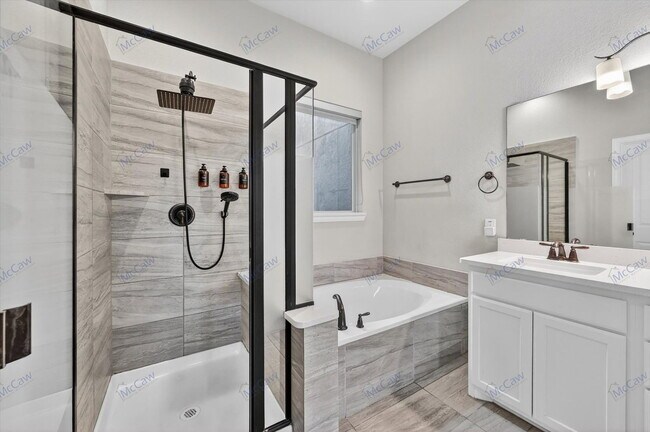 Building Photo - 4224 Riverside Dr