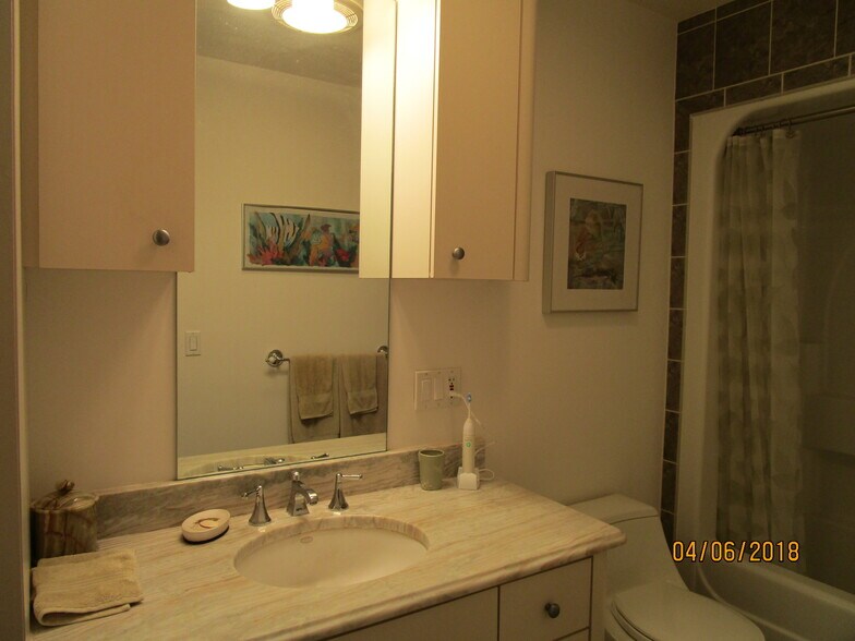 private bath for bedroom 2 - 103 Summer St