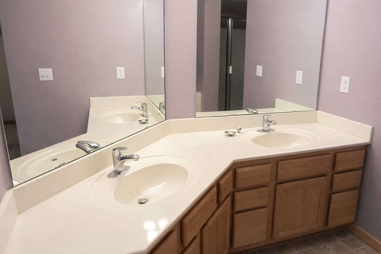 Building Photo - 1908 Shamrock Pl