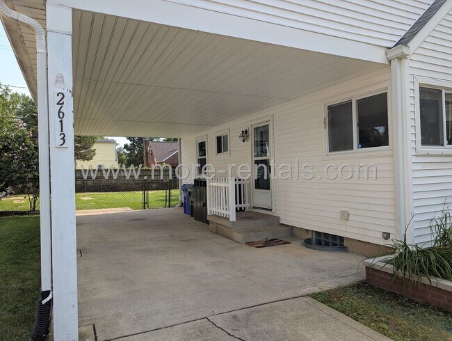 Building Photo - Remodeled house in Upper Arlington Schools