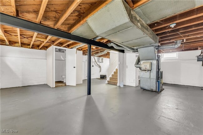 Building Photo - 21603 Hillgrove Ave