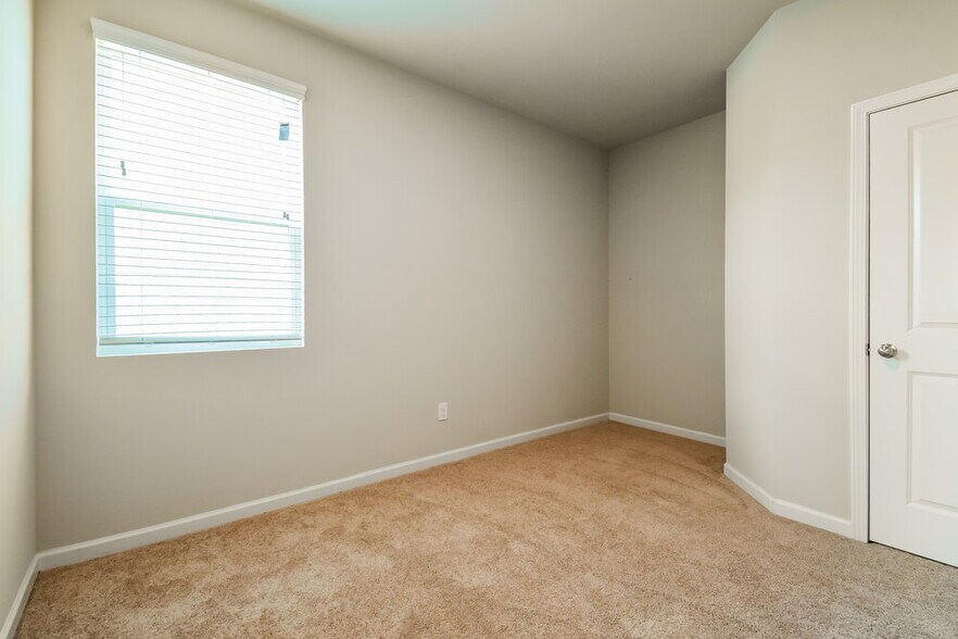 Building Photo - 307 Hamilton Pointe Dr