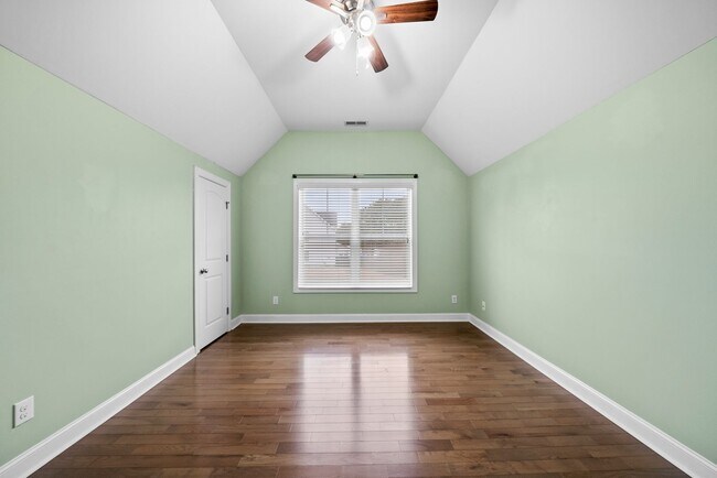 Building Photo - 3532 Bunting Dr