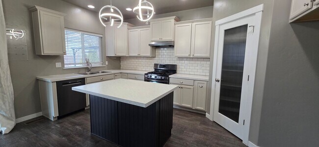 Building Photo - Great Location in Meridian