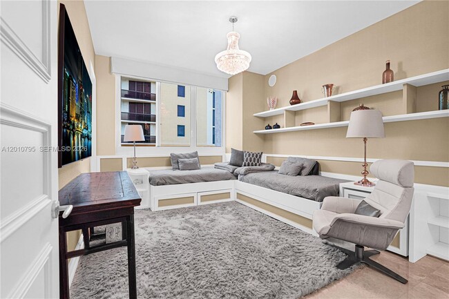 Building Photo - 16051 Collins Ave