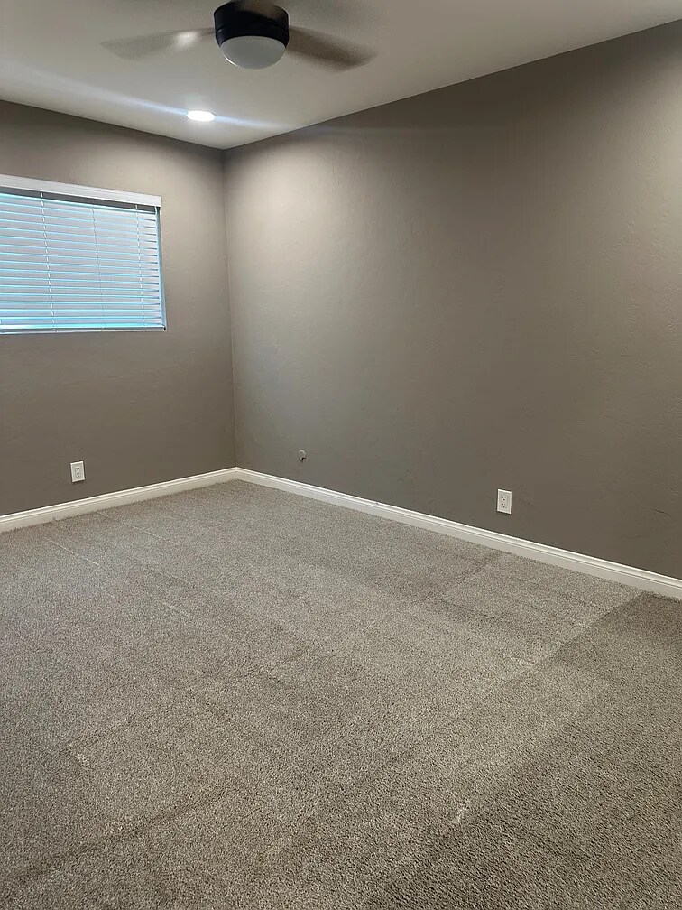 Building Photo - 4672 Edenvale Ave