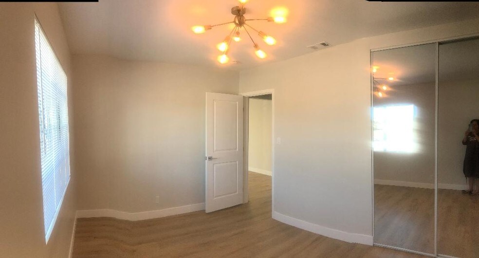 Building Photo - 6433 Gentry Ave