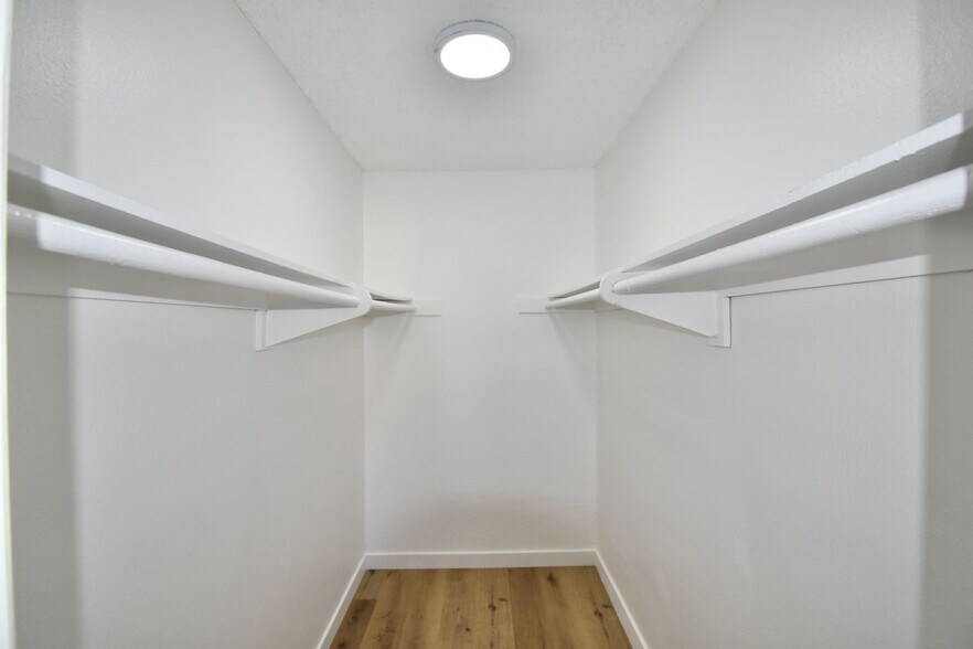 Building Photo - 13800 Sherman Way