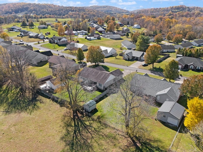 Building Photo - 76 Waterford Way