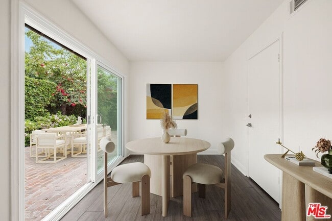 Building Photo - 1329 Avenida de Cortez