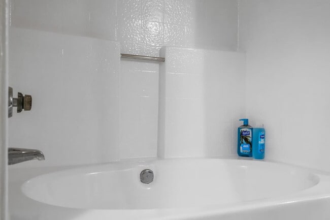 Building Photo - 2003 Pierce Ct