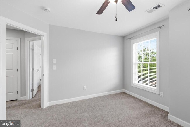 Building Photo - 8439 Kirby Lionsdale Dr