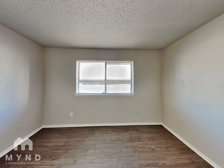 Building Photo - 11835 Garden Terrace Dr