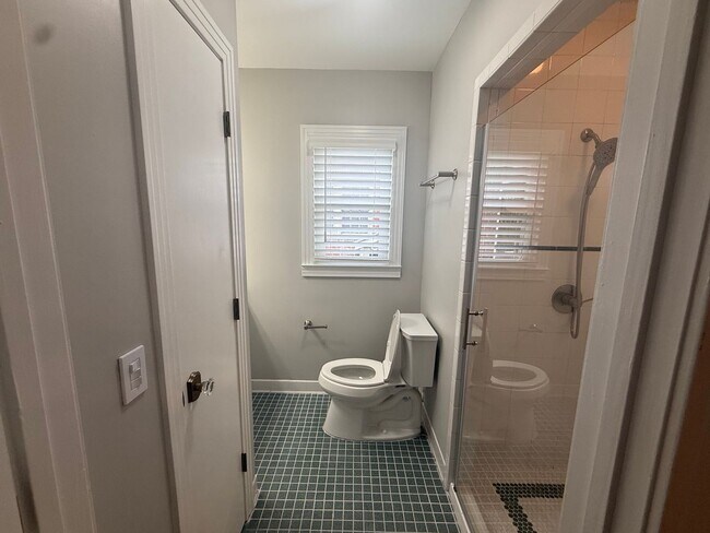 Building Photo - 2815 Acklen Ave