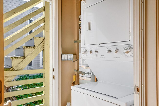 Building Photo - Epic REA - Modern 2 BR/1 BA Condo w/Privat...