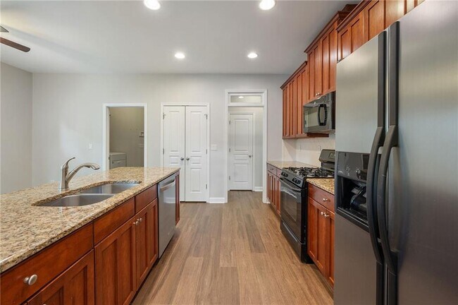 Building Photo - 3365 Tanager Ct