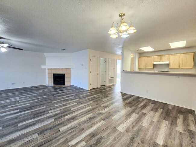 Building Photo - 5314 Hannah Dr