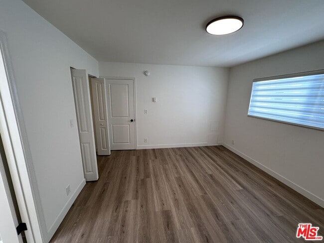 Building Photo - 314 S Clark Dr