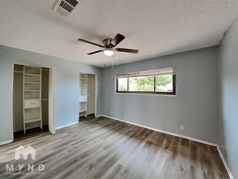 Building Photo - 4004 Chinchilla Ave
