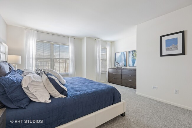 Building Photo - 431 Chopin Ct