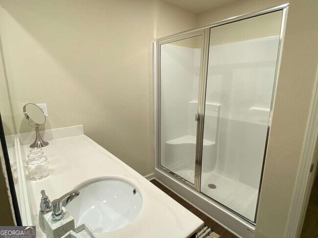 Building Photo - 513 Highwood Ln
