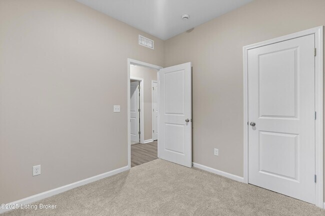 Building Photo - 3200 Maldon Ct