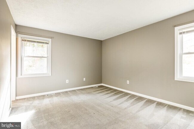 Building Photo - 847 Harbor View Terrace