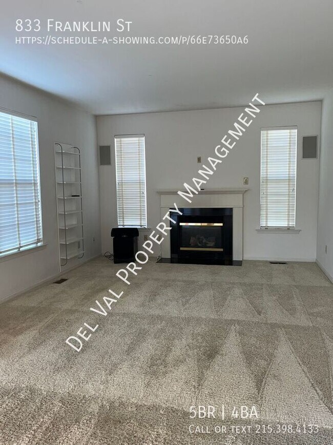 Building Photo - 833 Franklin St