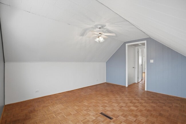 Building Photo - 8912 Windsor Ln