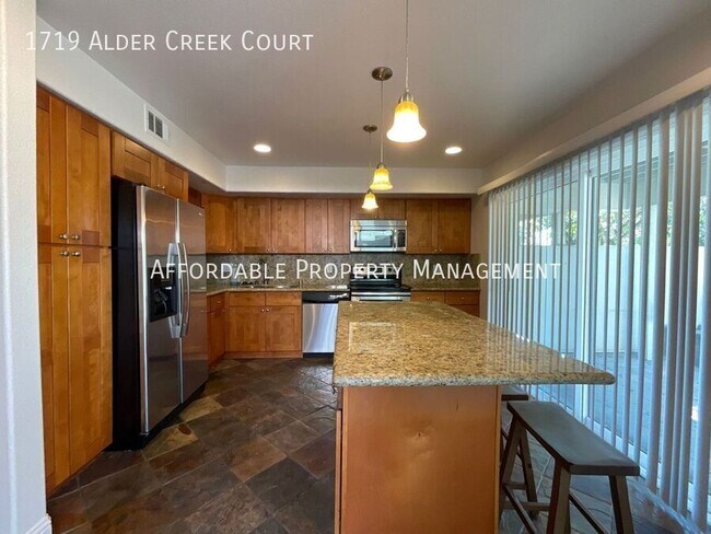 Building Photo - 1719 Alder Creek Ct