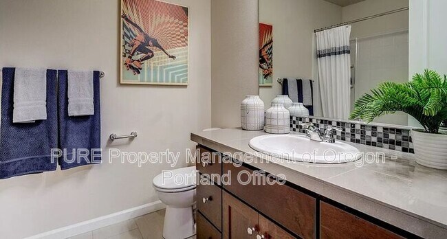 Building Photo - 6714 NW 158th Ave