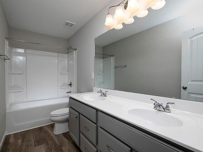 Building Photo - 6365 Lantana Village Way