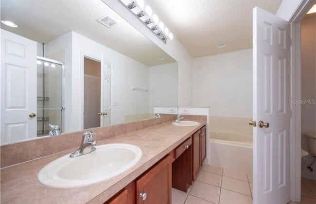 Building Photo - 3087 Ashland Ln N